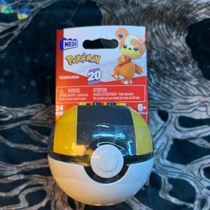 Mega Pokémon Ultra Ball Building Set - Yellow, Black & White